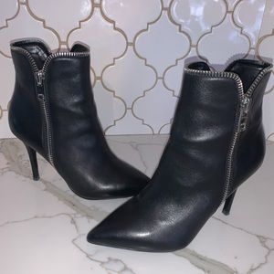 Authentic Diesel black ankle boots Size 39.